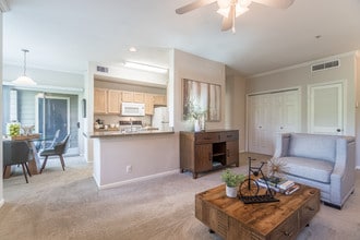 Vista Springs in Lewisville, TX - Foto de edificio - Building Photo