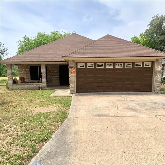 806 S Barcelona Ave in Pharr, TX - Foto de edificio - Building Photo