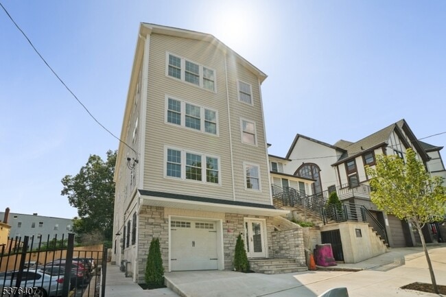 200 Montclair Ave in Newark, NJ - Building Photo - Building Photo