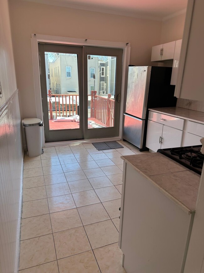 268 Columbia Ave in Jersey City, NJ - Building Photo - Building Photo