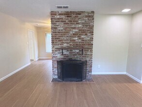 3621 Woodcrest Rd in Sacramento, CA - Building Photo - Building Photo