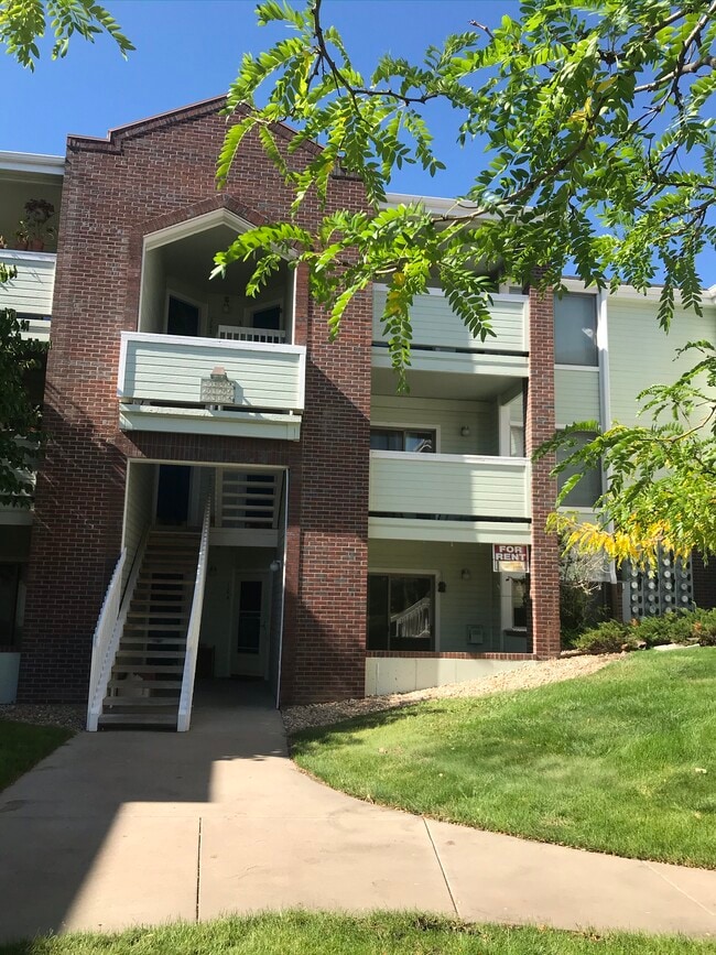 33 S Boulder Cir Rentals in Boulder, CO