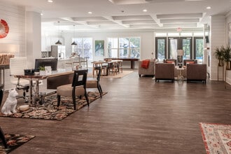 Park Circle Village Apartments in North Charleston, SC - Foto de edificio - Building Photo