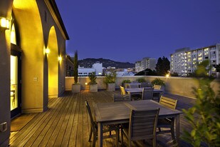 Wesley House in Berkeley, CA - Building Photo