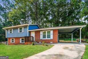 8755 Bellwood Ct in Riverdale, GA - Foto de edificio - Building Photo