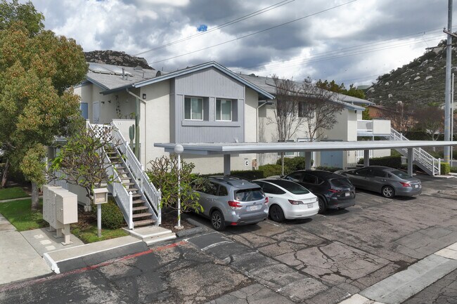 Ridgewood Square in Santee, CA - Building Photo - Building Photo