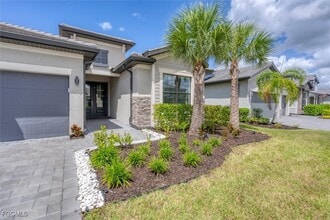 11368 Canopy Loop in Ft. Myers, FL - Building Photo - Building Photo