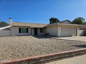 14353 Loyola St in Moorpark, CA - Building Photo