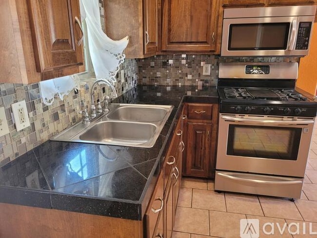 property at 1107 Devereaux St