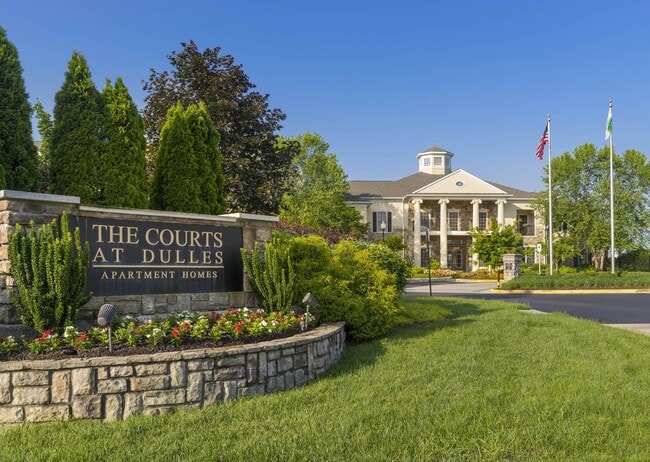 The Courts at Dulles in Herndon, VA - Building Photo - Building Photo
