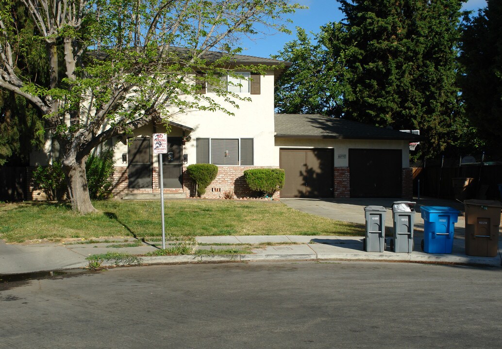 10357 Greenwood Ct in Cupertino, CA - Foto de edificio