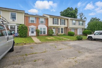 909 Westwind Pl in Virginia Beach, VA - Building Photo - Building Photo