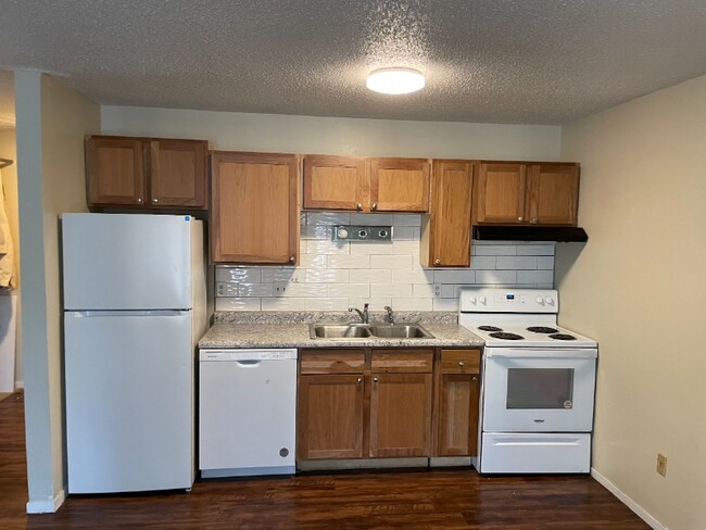 3300 Minnehaha Ave in Minneapolis, MN - Building Photo - Building Photo