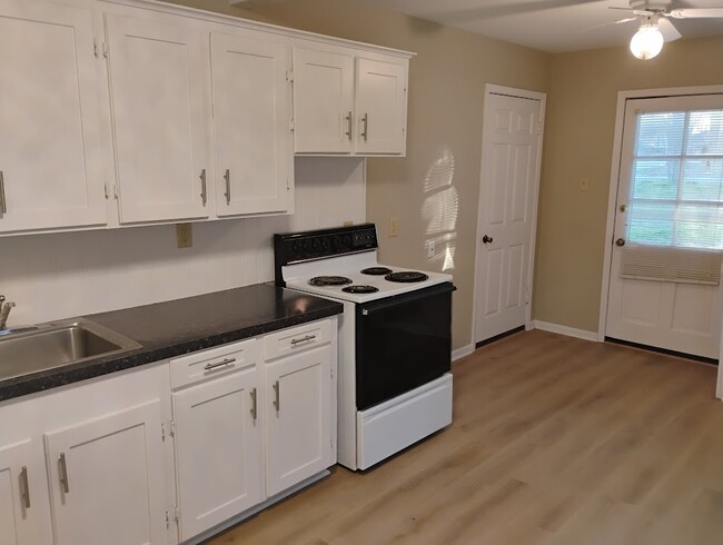 property at 504 N Newsom St