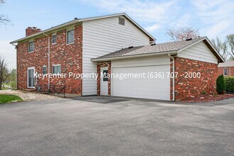 15362 Olive Blvd in Chesterfield, MO - Building Photo - Building Photo