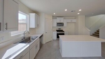 710 Jessie Dr in Merced, CA - Building Photo