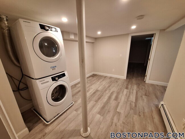 130 P St, Unit 1 in Boston, MA - Building Photo - Building Photo