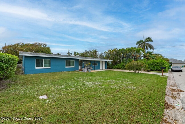 10 Harbor Cir in Cocoa Beach, FL - Building Photo - Building Photo