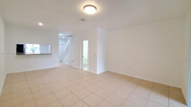 8222 SW 27th St in Miramar, FL - Building Photo - Building Photo