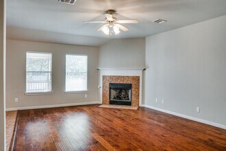 8712 Shuteye Peak in Helotes, TX - Building Photo - Building Photo