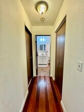 14630 NE 32nd St, Unit E13 in Bellevue, WA - Foto de edificio - Building Photo