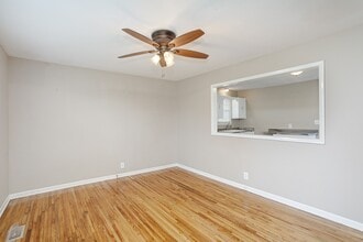 121 Highland Dr in White House, TN - Building Photo - Building Photo
