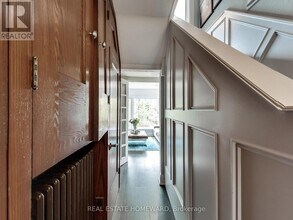 15 Pine Crescent in Toronto, ON - Building Photo - Building Photo