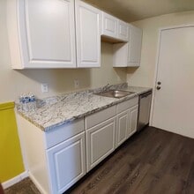 21 Village Rock Ln in Natick, MA - Building Photo - Building Photo
