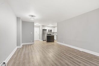 5601 John F. Kennedy Blvd in West New York, NJ - Foto de edificio - Building Photo