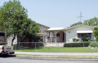 13905-13911 Yukon Ave Apartments