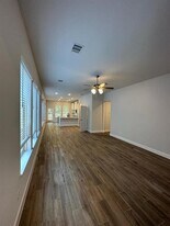418 Glacier Pass in Montgomery, TX - Building Photo