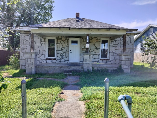 property at 2308 Murphy Ave