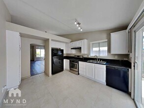 3829 Intermezzo Way in North Las Vegas, NV - Building Photo - Building Photo