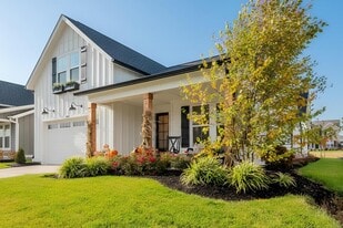 8838 Eliot Dr in Plain City, OH - Building Photo