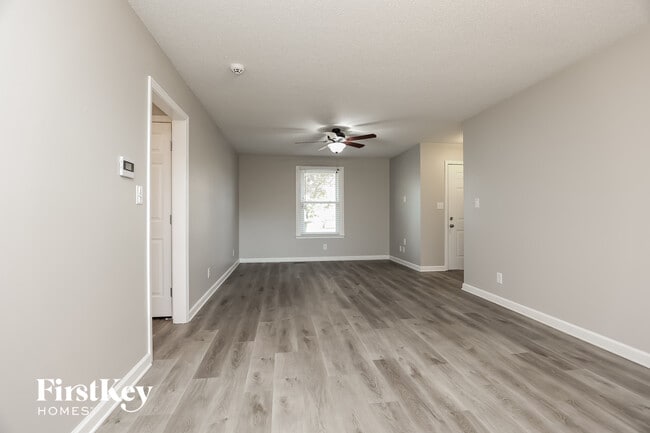 418 Helton Dr in Clarksville, TN - Building Photo - Building Photo