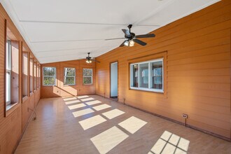 6961 Collamer Rd in East Syracuse, NY - Foto de edificio - Building Photo