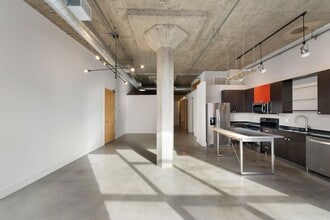 718 N Washington Ave in Minneapolis, MN - Foto de edificio - Building Photo