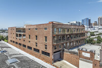 Herrin Lofts in Houston, TX - Foto de edificio - Building Photo