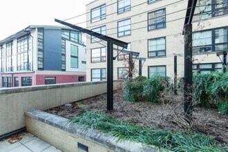 2125 14th St NW, Unit 231 in Washington, DC - Building Photo - Building Photo