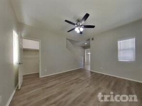 14953 N 142nd Dr. in Surprise, AZ - Foto de edificio - Building Photo