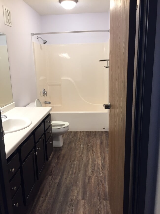 3502 Interstate Blvd S in Fargo, ND - Building Photo - Building Photo