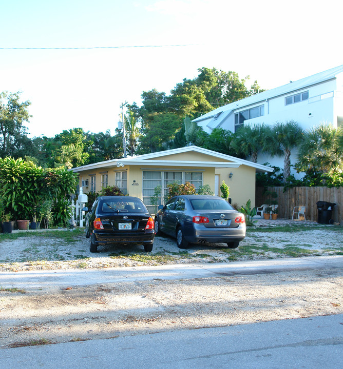 1505 NE 4th Pl in Fort Lauderdale, FL - Building Photo