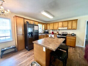 100 Kanton Dr in Jacksonville, NC - Building Photo - Building Photo
