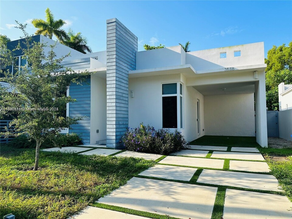 3586 Franklin Ave in Miami, FL - Building Photo