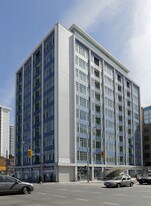 1901 Yonge St in Toronto, ON - Building Photo