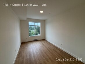 33816 South Fraser Way in Abbotsford, BC - Building Photo - Building Photo