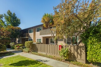 Park Square Apartments in Mountain View, CA - Building Photo - Building Photo