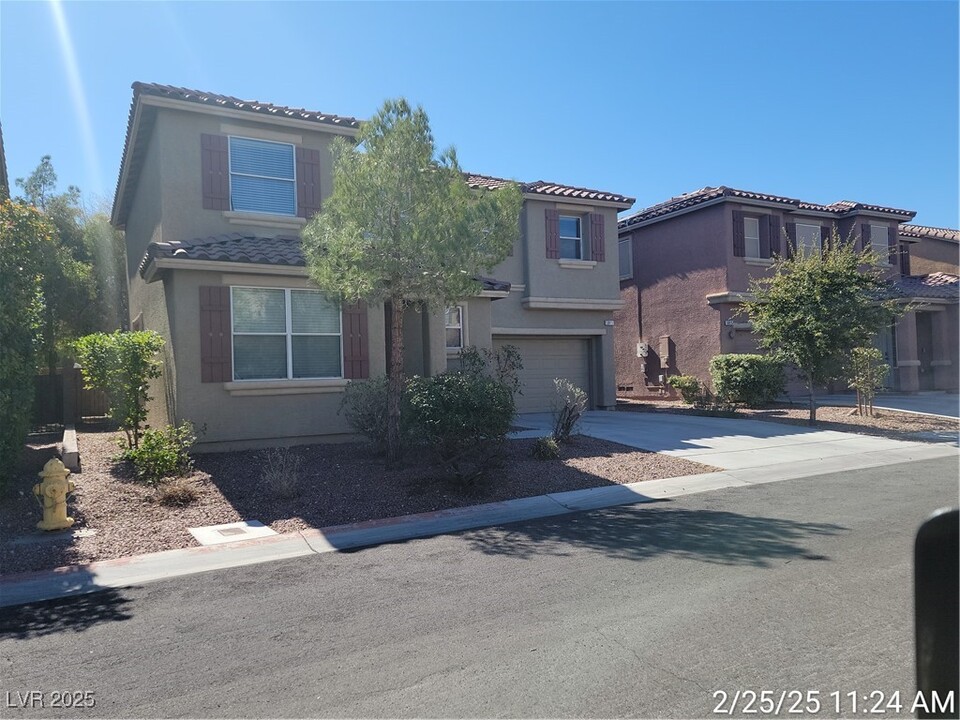 5911 Grechetto Ct in Las Vegas, NV - Building Photo