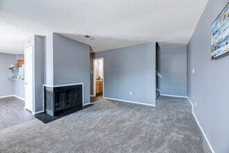 ANNIES TOWNHOMES in Memphis, TN - Building Photo - Building Photo