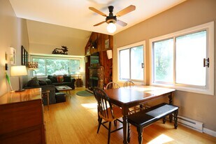 20 Condo Rd in Campton, NH - Building Photo